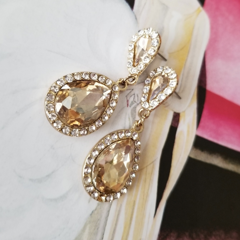 ❗Vintage Yellow Beige Crystal Drop Glam Statement Earrings❗